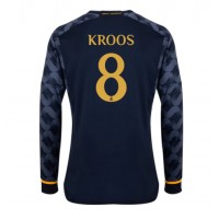 Camiseta Real Madrid Toni Kroos #8 Segunda Equipación Replica 2023-24 mangas largas